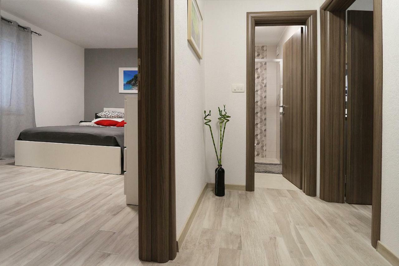 Modern Apartments Iva Makarska Buitenkant foto